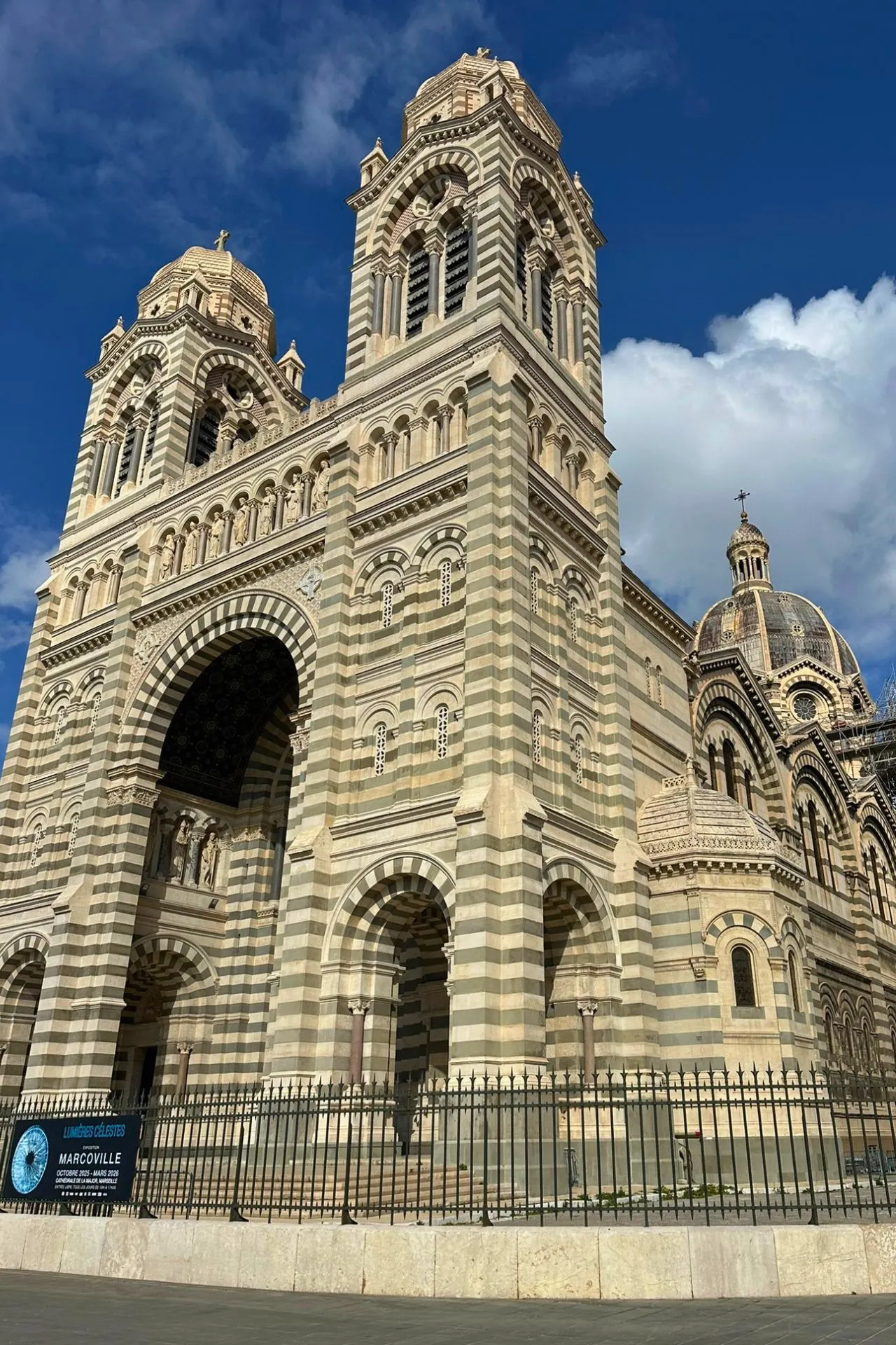 Cathédrale de la Major in Marseille bezocht tijdens een cruise met de Costa Toscana
