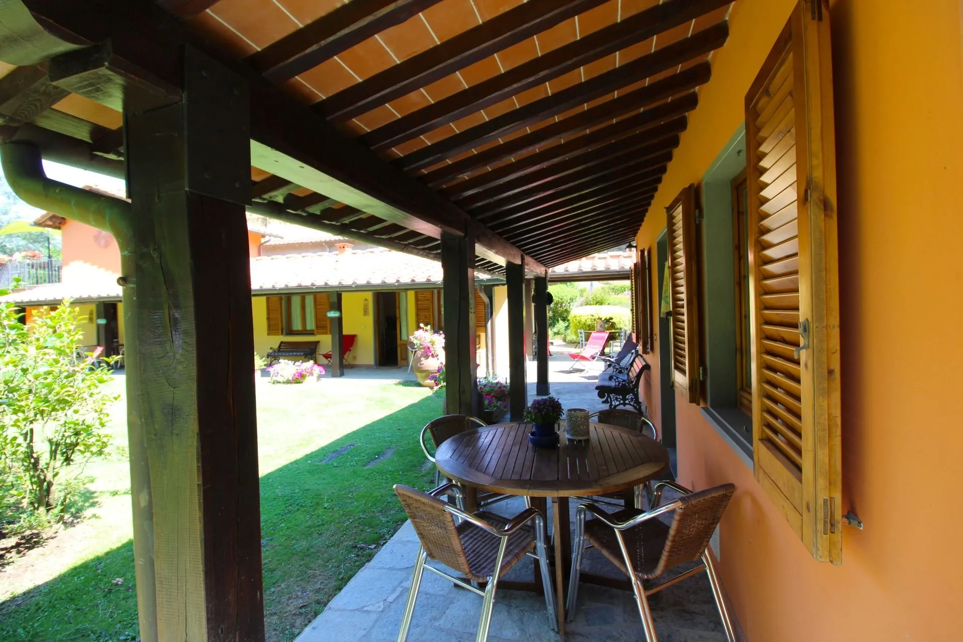 Le-Balze-overdekt-terras-orchidea.jpg