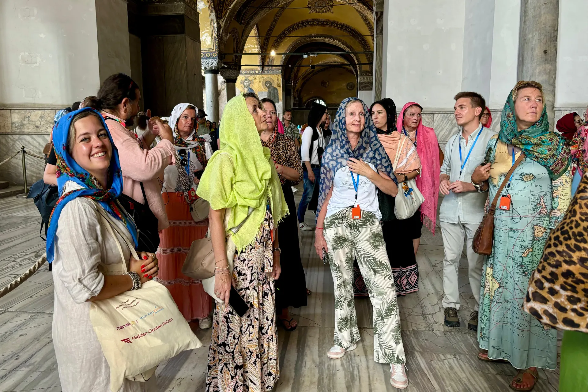 Turkije- Istanbul- Hagia Sophia binnenkant met mijn reiskennis gezelschap 