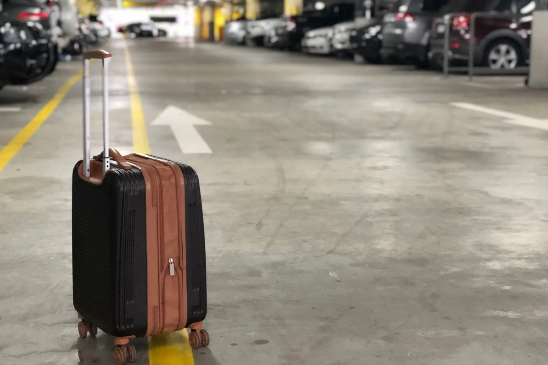 Koffer in parkeergarage bij Keulen Airport – ideaal voor parkeren Keulen Airport en een snelle start van goedkope vluchten vanaf Keulen.