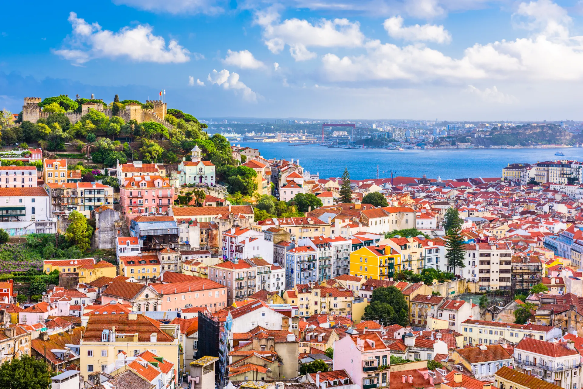 Stedentrip Lissabon, Rondreis Portugal. Ga op vakantie naar Portugal met Travelcenter de Wit en bezoek onder andere de prachtige stad Lissabon. 