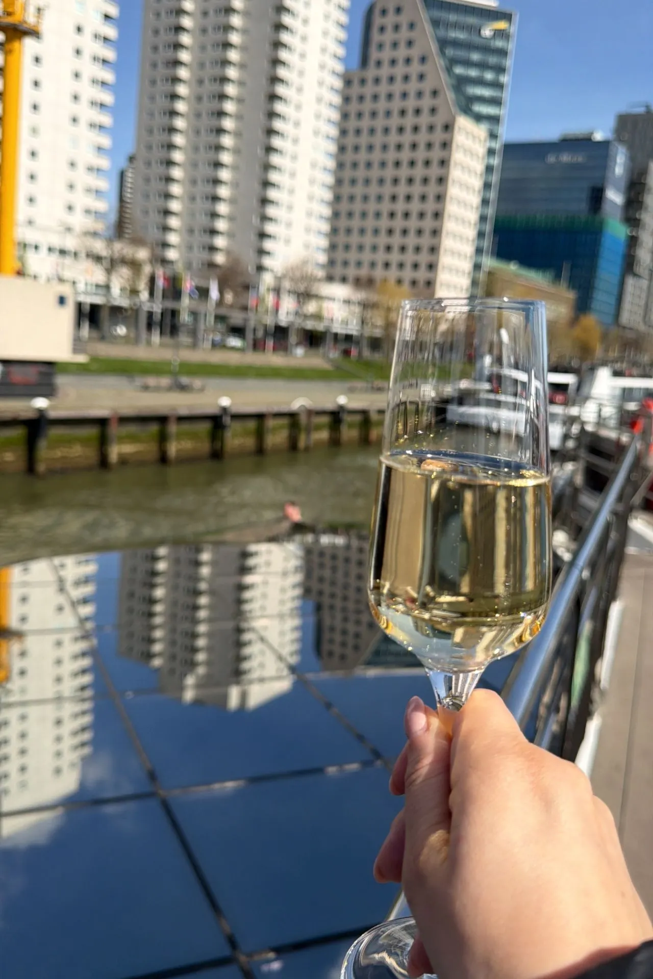 Riverside Debussy Cheers Rotterdam Proost Bubbels Champagne