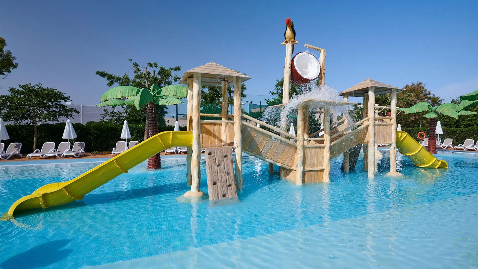 Protur safaripark zwembad 