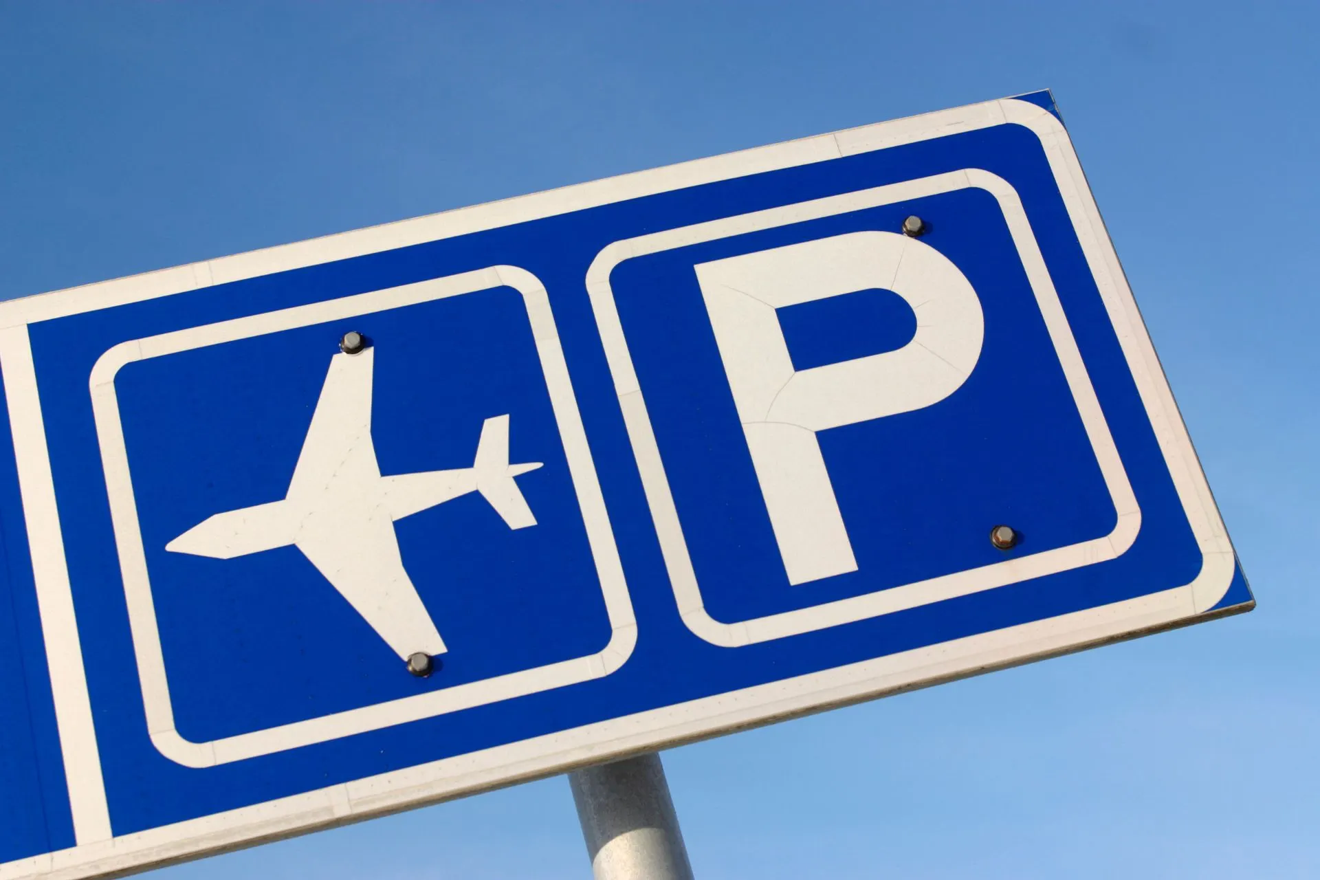 Parkeerplaatsen bij luchthaven Münster – vertrek vanaf Münster Osnabrück Airport met een goedkope vlucht.