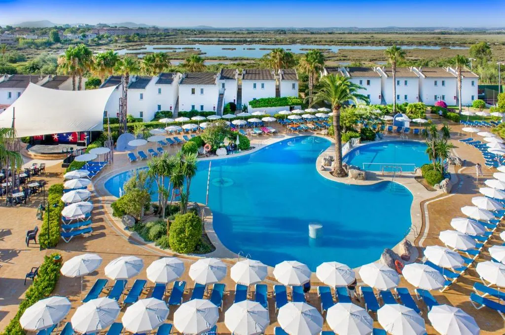 bq alcudia sun villag zwembad