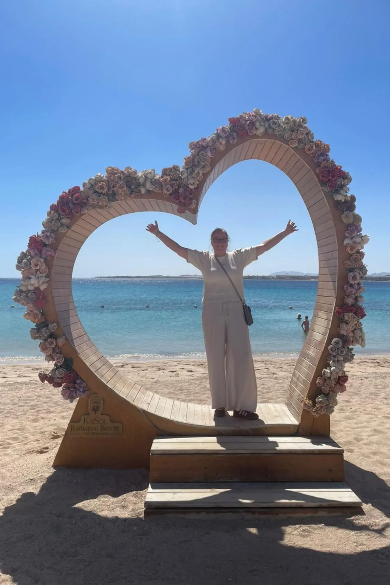 Reisspecialist Hélène op het strand van El Gouna, Egypte