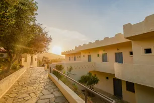 Angel Village Hotel & Appartementen
