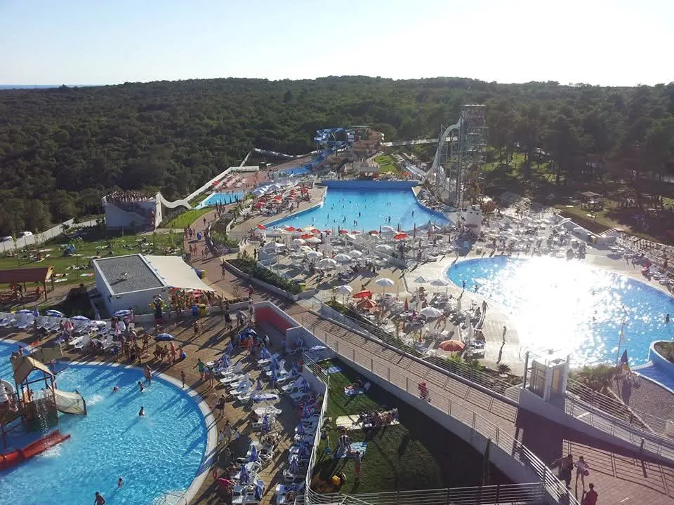 Grote zwembaden in Pula Kroatië