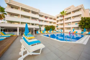 Banu Hotel