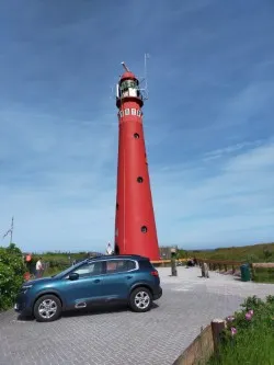 Rode vuurtoren op Terschelling