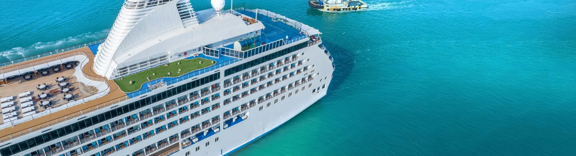 Ben je op zoek naar een unieke vakantie-ervaring die comfort, avontuur en verwennerij combineert? Een cruisevakantie biedt alles wat je zoekt en meer. Bij Travelcenter de Wit helpen we je graag om jouw ideale cruise te boeken. Of je nu voor het eerst aan boord stapt of al een doorgewinterde cruiser bent, wij werken samen met vrijwel alle grote rederijen wereldwijd.