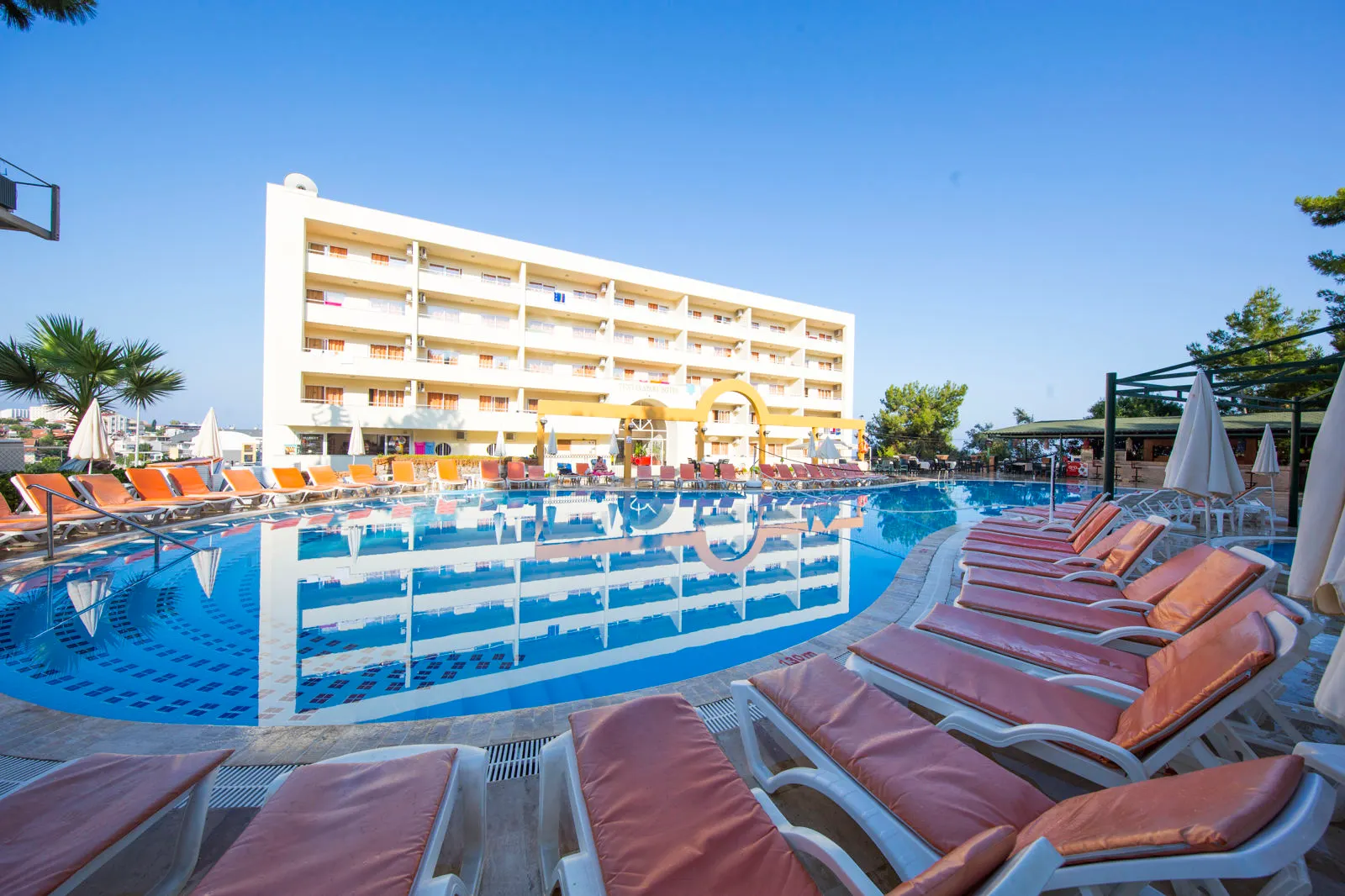 Tuntas Family Suites