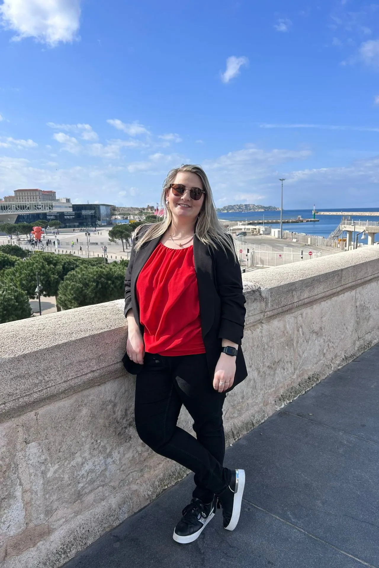 Uitzicht over de haven van Marseille tijdens een stop met de Costa Toscana minicruise
