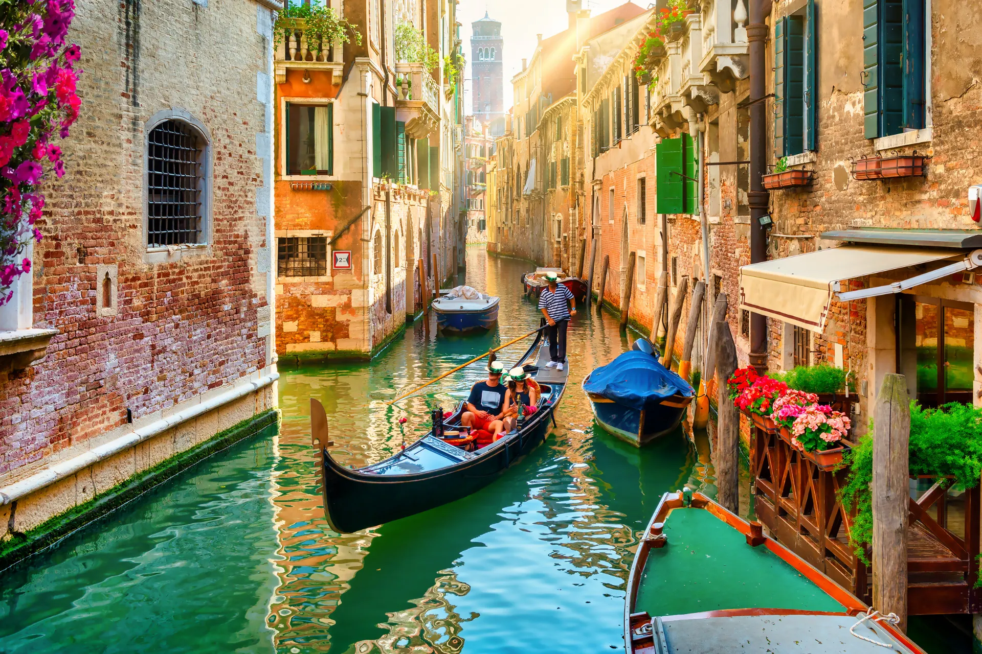 Stedentrip Venetië. Bezoek Venetië tijdens jouw rondreis door Italië. Jouw vakantie Italië en stedentrip Venetië boek je bij Travelcenter de Wit.