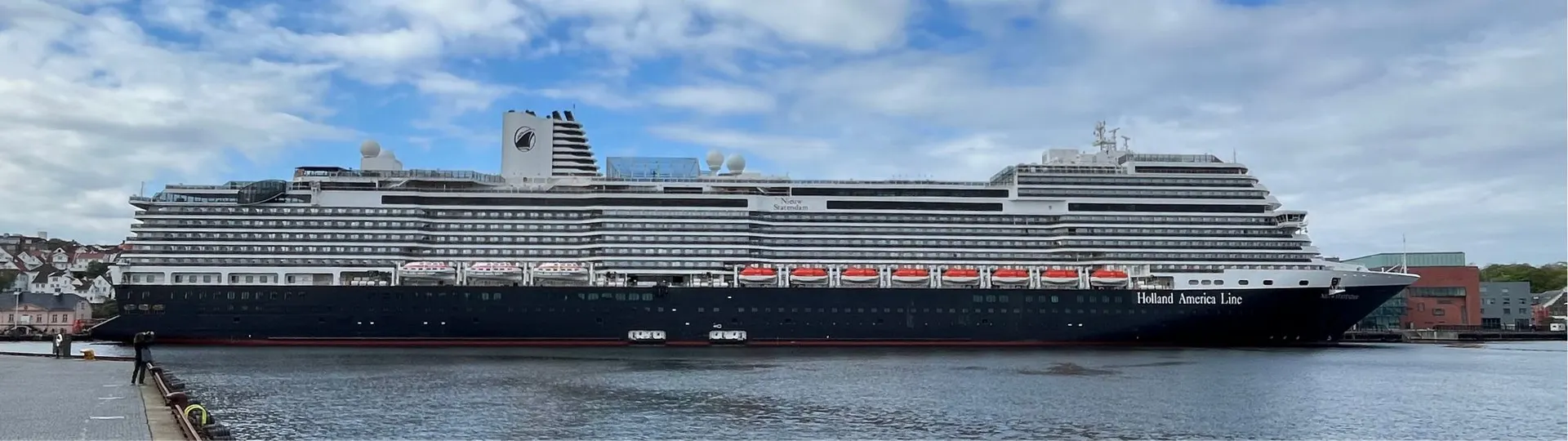 Nieuw Statendam, een cruiseschip van de Holland America Line.
