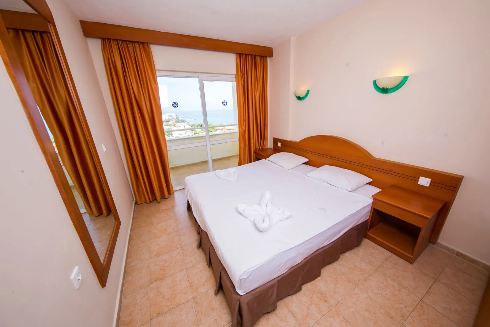 Tuntas Family Suites